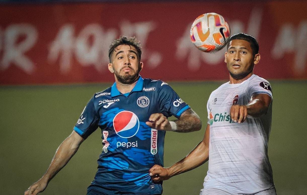 Mejía y Auzmendi en equipo ideal de la Copa Centroamericana